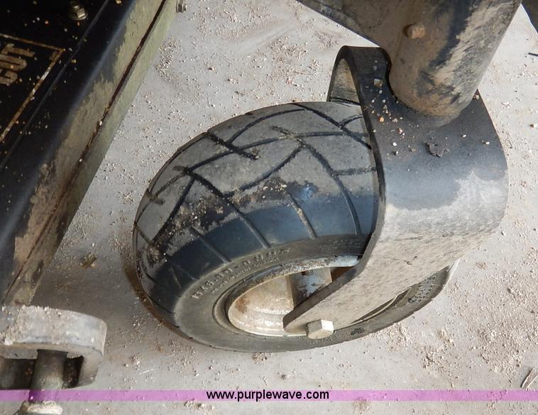 image for item BJ9659 Dixie Chopper Classic 2769 ZTR lawn mower