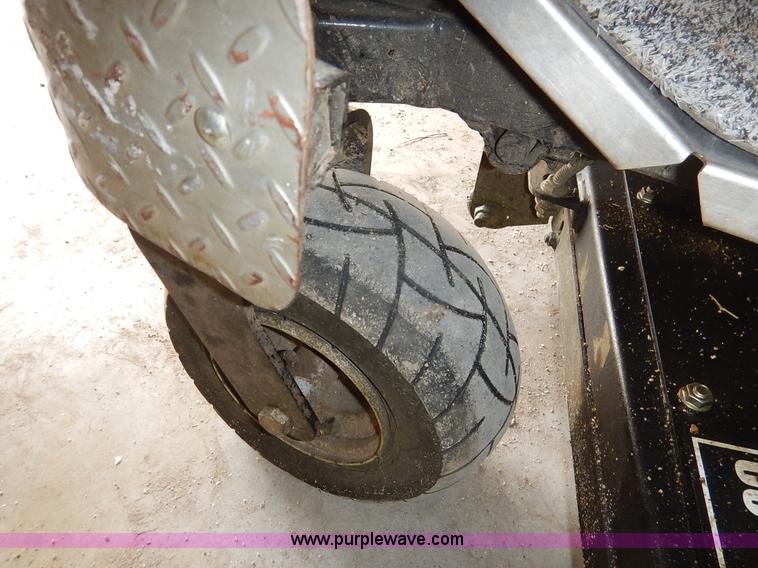 image for item BJ9659 Dixie Chopper Classic 2769 ZTR lawn mower