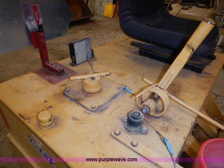 image for item BJ9732 Vibratory double drum roller