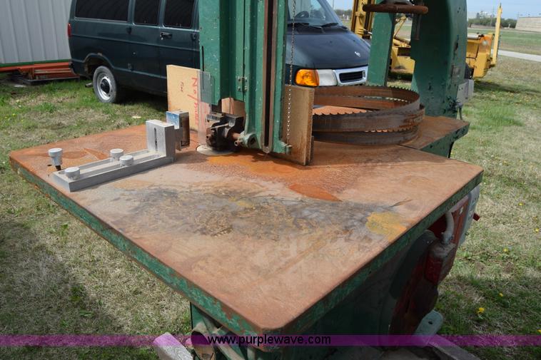 image for item BM9221 Oliver 38" band saw