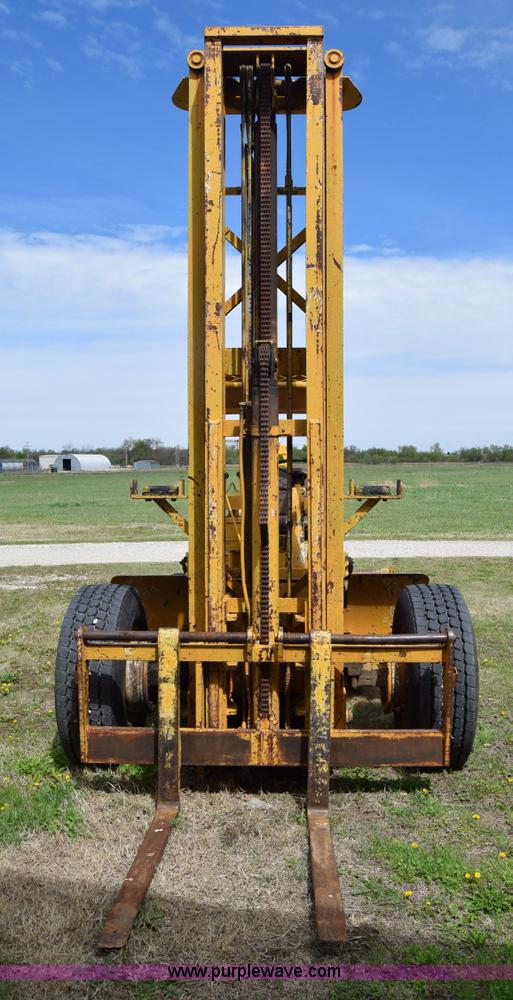 image for item E6142 Champ forklift