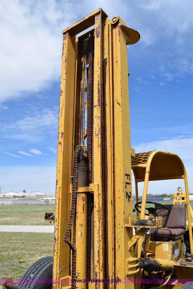 image for item E6142 Champ forklift