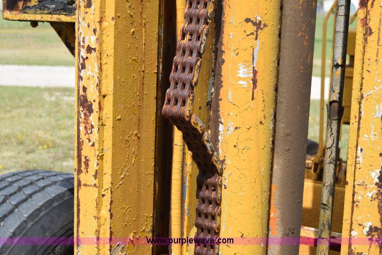 image for item E6142 Champ forklift