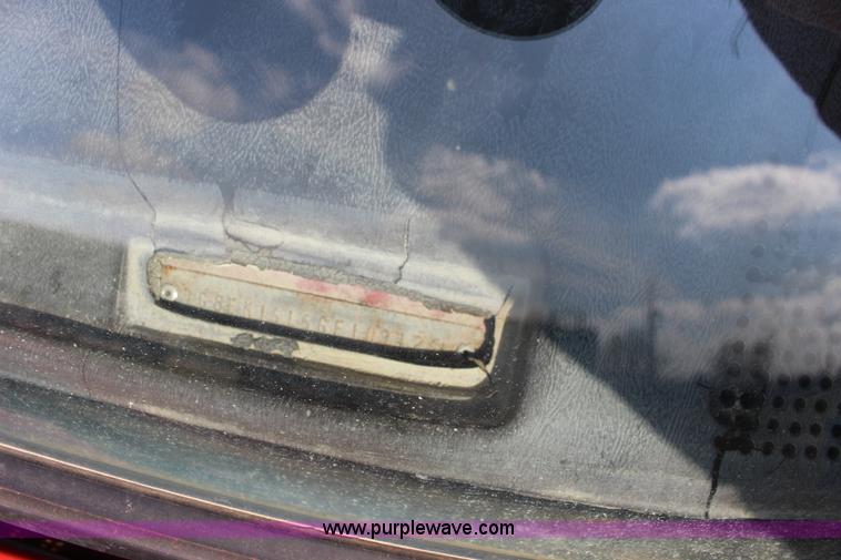 image for item F7627 1986 Chevrolet Silverado 10 Suburban SUV