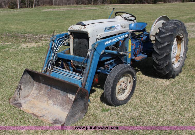 image for item F7631 Ford 4000 tractor