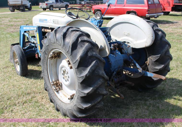 image for item F7631 Ford 4000 tractor