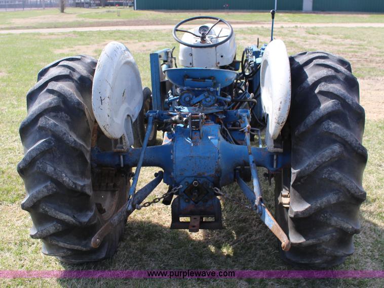 image for item F7631 Ford 4000 tractor