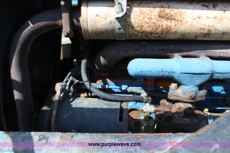 image for item F7631 Ford 4000 tractor