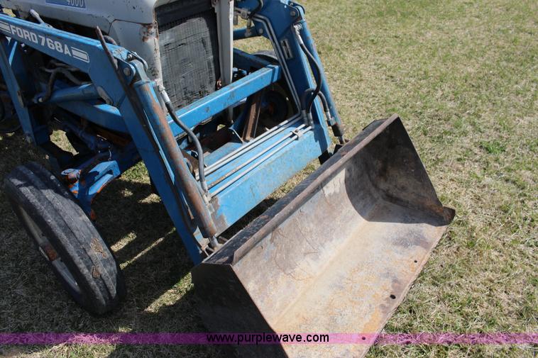 image for item F7631 Ford 4000 tractor