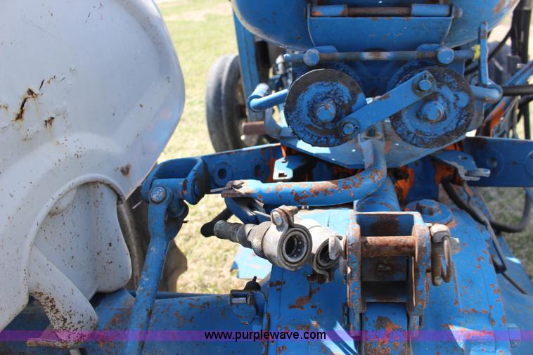 image for item F7631 Ford 4000 tractor