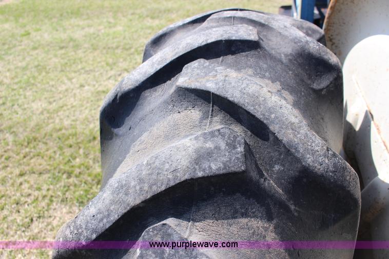 image for item F7631 Ford 4000 tractor