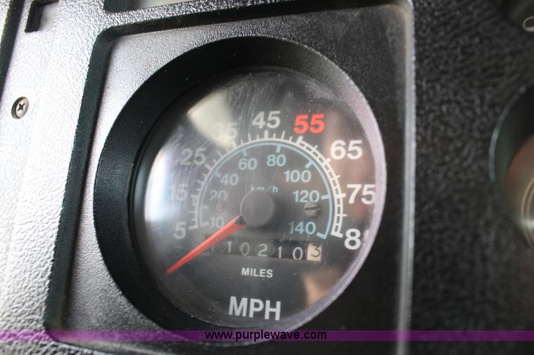 image for item F7632 1988 International S1600 dump truck