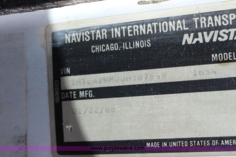 image for item F7632 1988 International S1600 dump truck