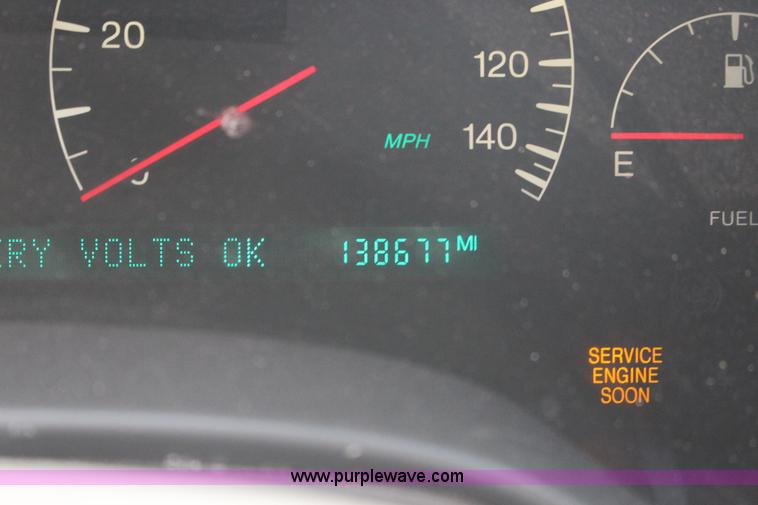 image for item F7634 2004 Cadillac DeVille DTS