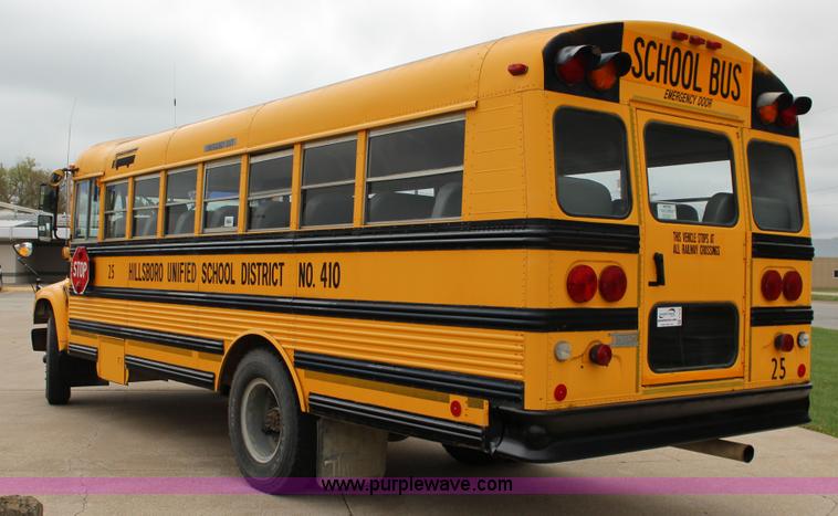 image for item F7676 1995 Ford school bus