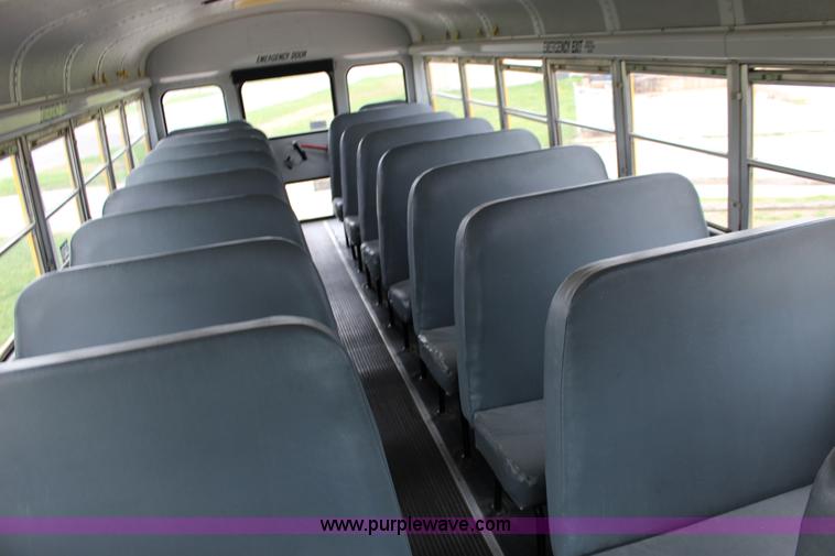 image for item F7676 1995 Ford school bus