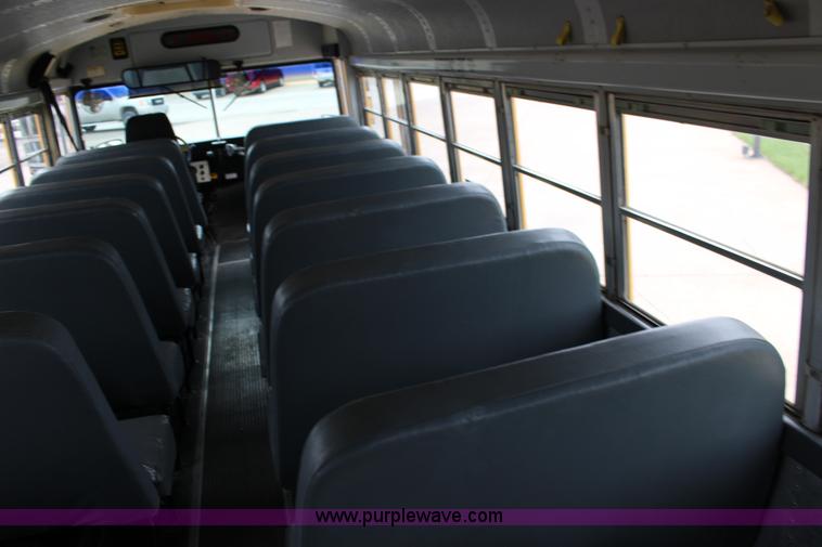 image for item F7676 1995 Ford school bus