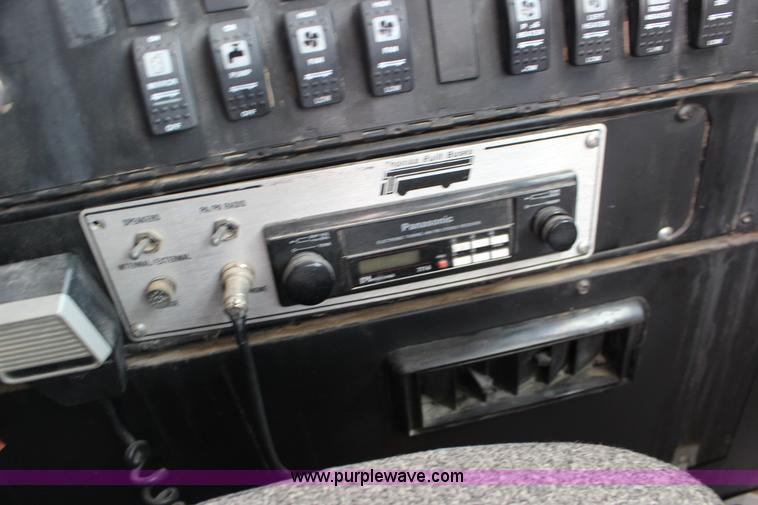 image for item F7676 1995 Ford school bus