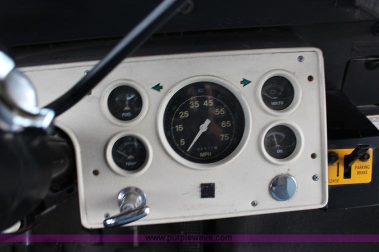 image for item F7676 1995 Ford school bus