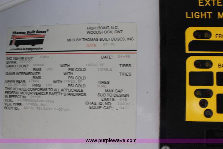 image for item F7676 1995 Ford school bus