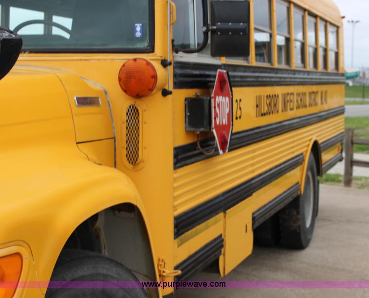 image for item F7676 1995 Ford school bus