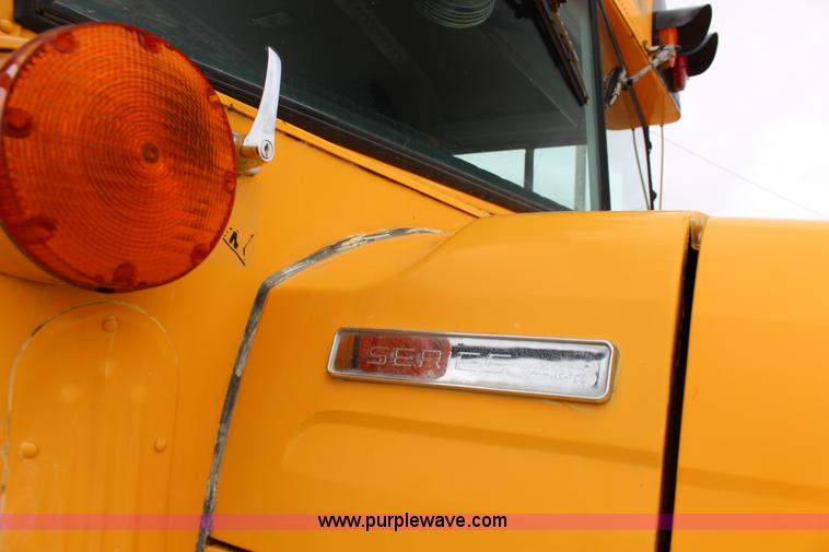 image for item F7676 1995 Ford school bus