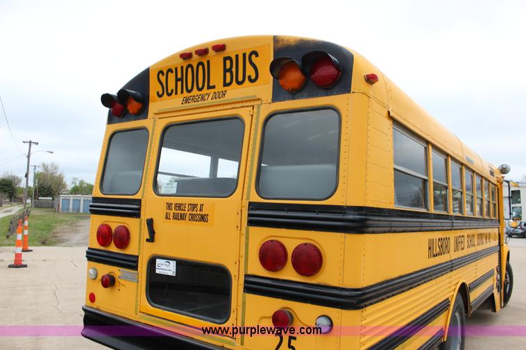 image for item F7676 1995 Ford school bus