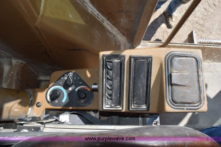 image for item H5196 1991 Caterpillar 140G motor grader