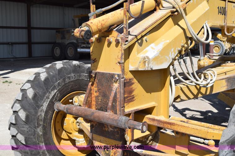 image for item H5196 1991 Caterpillar 140G motor grader