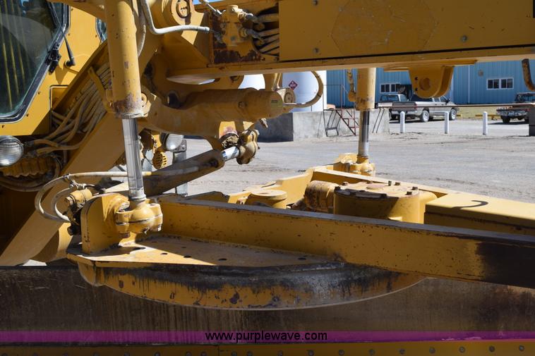 image for item H5196 1991 Caterpillar 140G motor grader