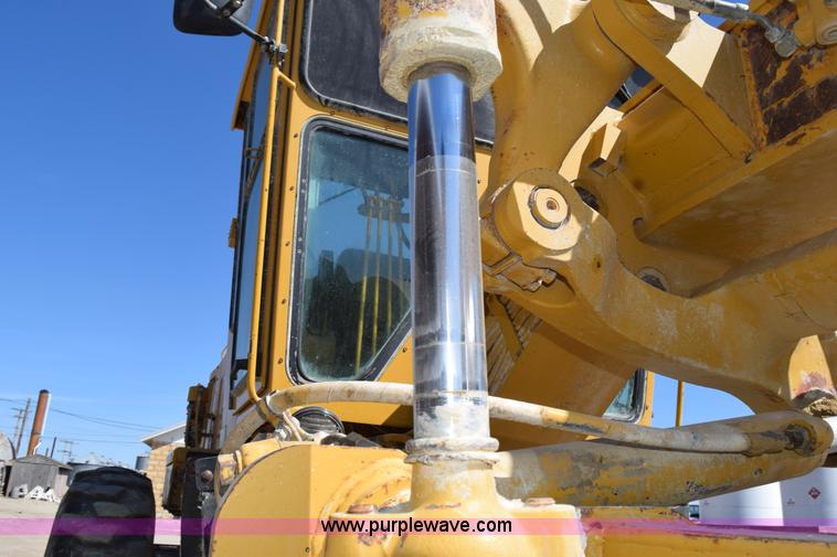 image for item H5196 1991 Caterpillar 140G motor grader