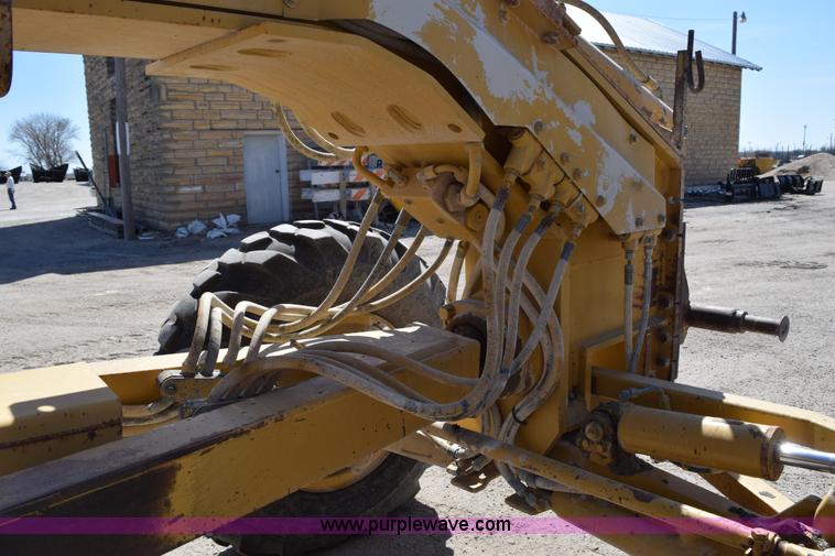 image for item H5196 1991 Caterpillar 140G motor grader