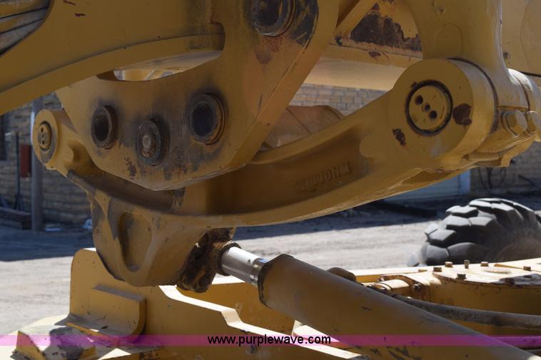 image for item H5196 1991 Caterpillar 140G motor grader