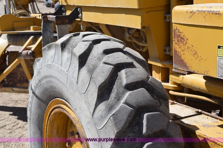 image for item H5196 1991 Caterpillar 140G motor grader