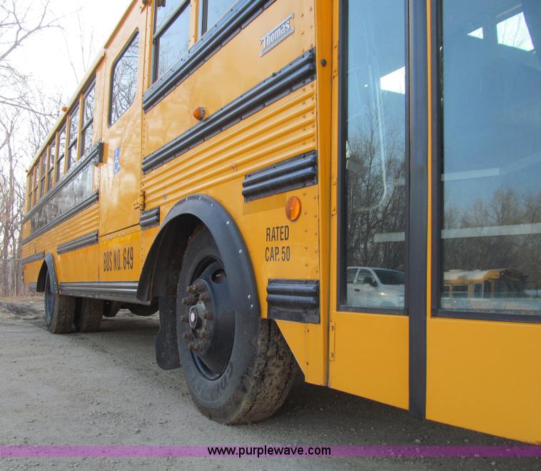 image for item J3329 2001 Thomas Saf-T-Liner MVP EF school bus