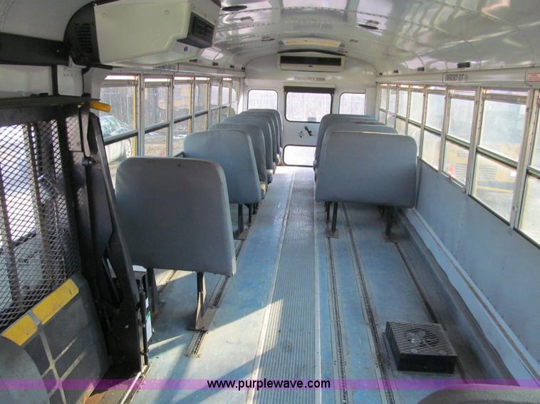 image for item J3329 2001 Thomas Saf-T-Liner MVP EF school bus