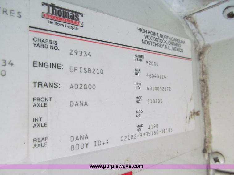 image for item J3329 2001 Thomas Saf-T-Liner MVP EF school bus