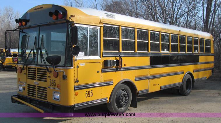 image for item J3330 2004 Thomas Saf-T-Liner MVP EF bus