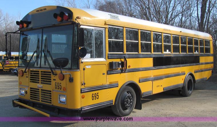 image for item J3330 2004 Thomas Saf-T-Liner MVP EF bus