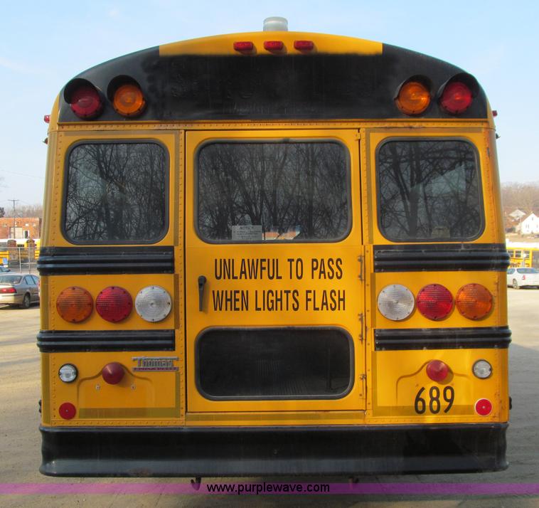 image for item J3331 2004 Freightliner FS65 school bus