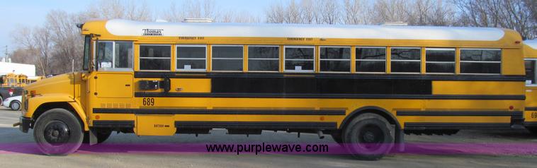 image for item J3331 2004 Freightliner FS65 school bus