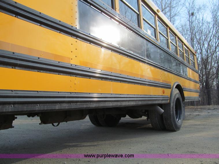 image for item J3331 2004 Freightliner FS65 school bus