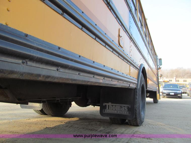 image for item J3331 2004 Freightliner FS65 school bus
