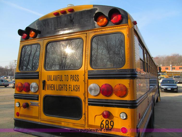 image for item J3331 2004 Freightliner FS65 school bus