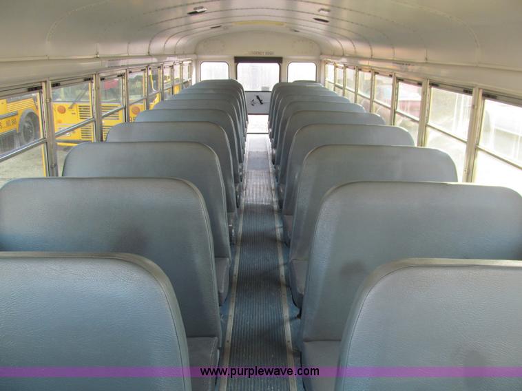 image for item J3331 2004 Freightliner FS65 school bus