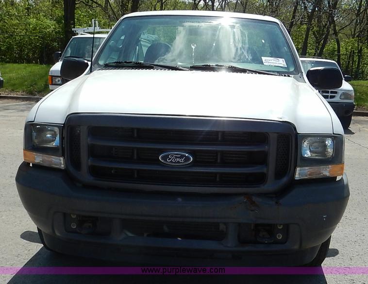 image for item J3962 2003 Ford F250 Super Duty XL utility truck