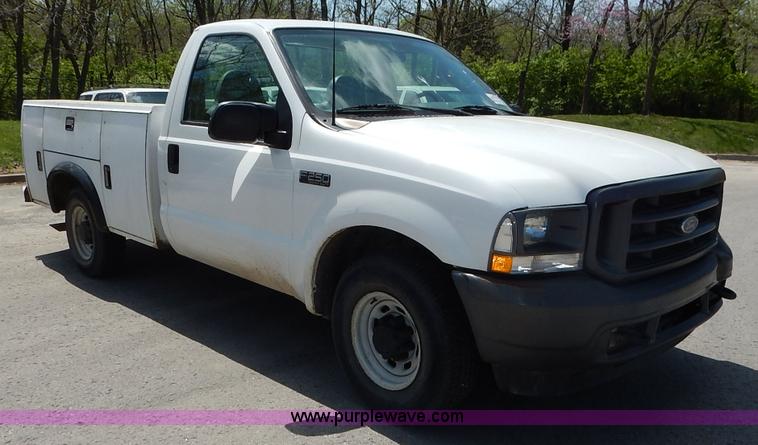 image for item J3962 2003 Ford F250 Super Duty XL utility truck