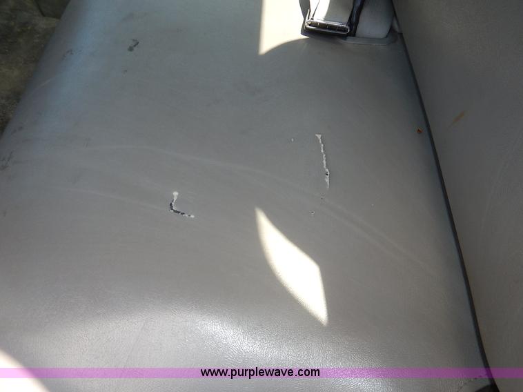 image for item J3962 2003 Ford F250 Super Duty XL utility truck