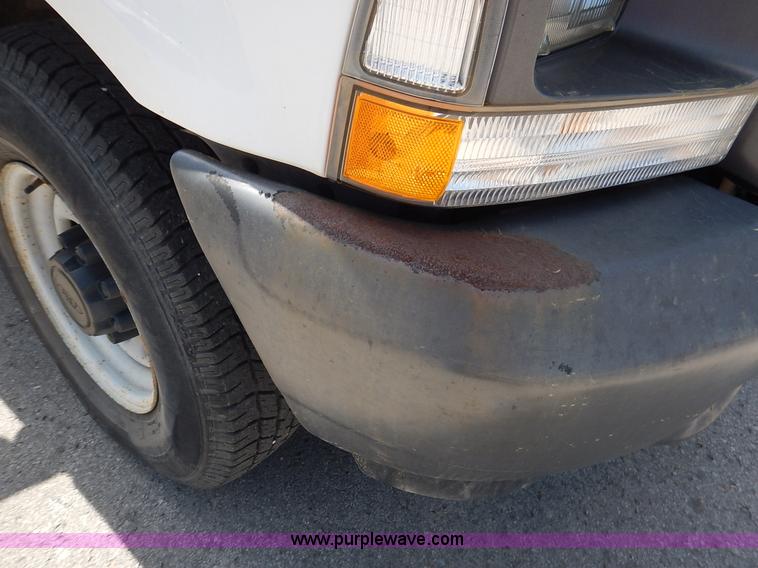 image for item J3962 2003 Ford F250 Super Duty XL utility truck