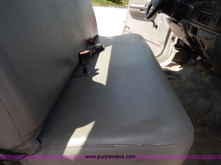 image for item J3962 2003 Ford F250 Super Duty XL utility truck